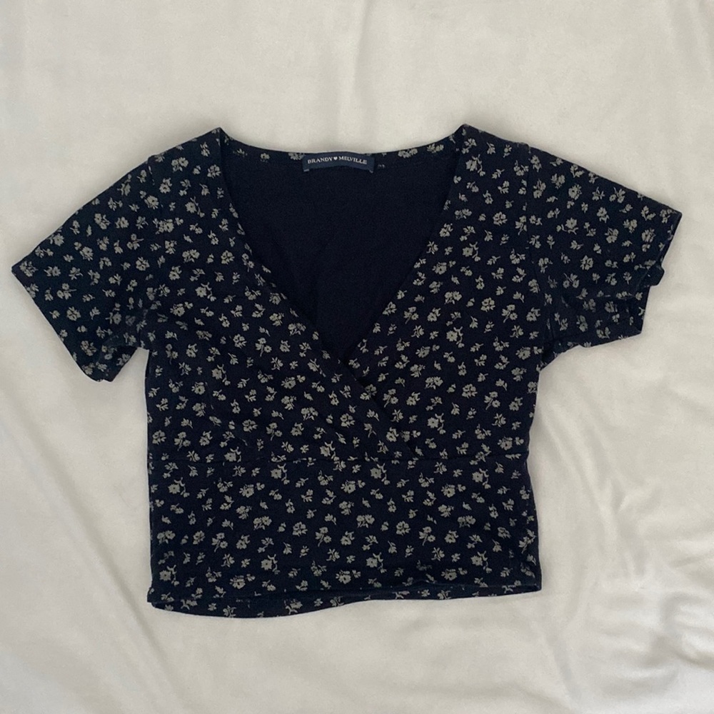 Brandy Melville cross v neck
